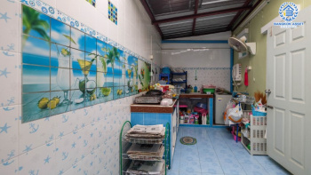 ****ทาวน์เฮ้าส์มือสองย่านนนทบุรี ม. บัวทองธานี 17 กาญจนาภิเษก บนเนื้อที่ 18 ตร.ว. ฟังก์ชัน 3 ห้องนอน 2 ห้องน้ำ 1 ที่จอดรถ บ้านพร้อมอยู่ บนทำเลเดินทางสะดวก เดินทางเข้าเมืองสะดวก เชื่อมต่อหลายเส้นทาง ใกล้รถไฟฟ้า "สถานีคลองบางไผ่" และเซ็นทรัลเวสต์เกต